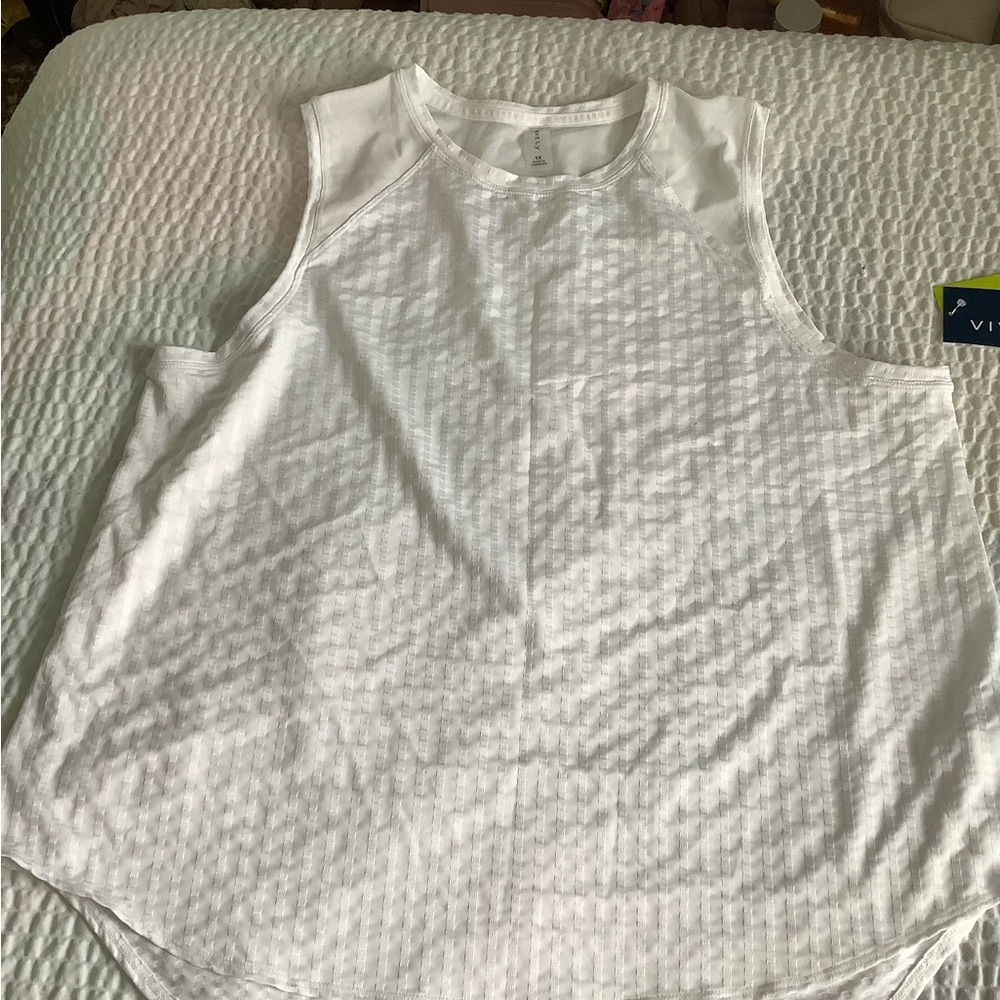 Women's White Sleeveless Tank Top - workout tee